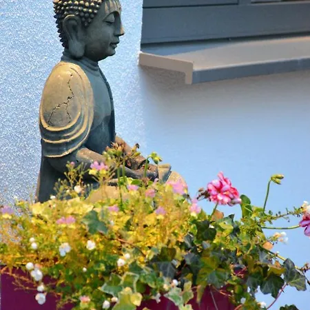 Plumes Et Pinceaux Bed & Breakfast *