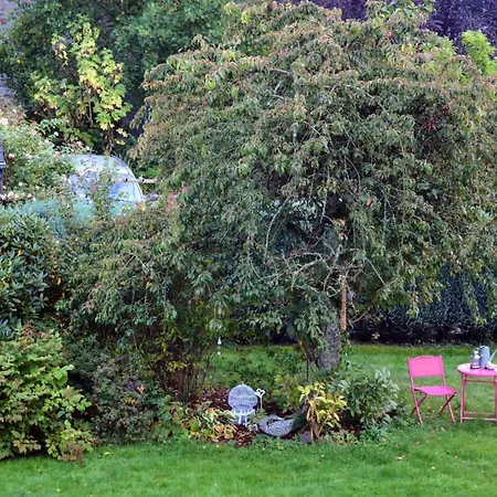 Plumes Et Pinceaux Bed & Breakfast Redu