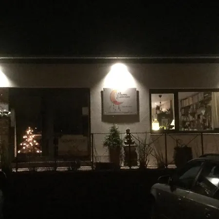 Plumes Et Pinceaux Bed and Breakfast 3*