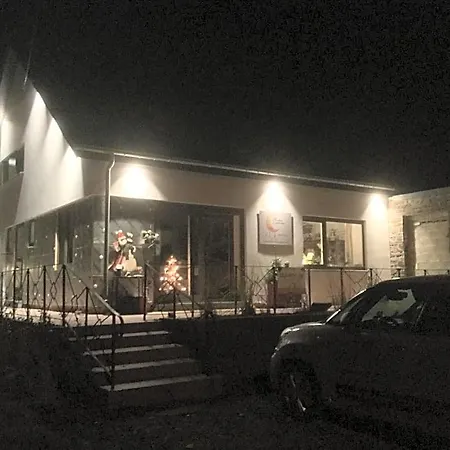 Plumes Et Pinceaux Bed & Breakfast